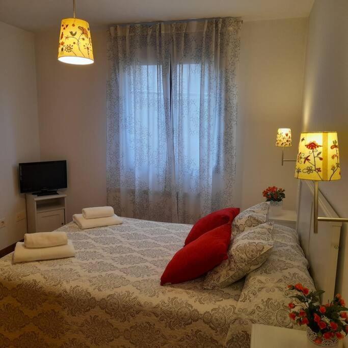 Precioso Apartamento A Pie De Montanas Y Playas Carrena de Cabrales Bagian luar foto